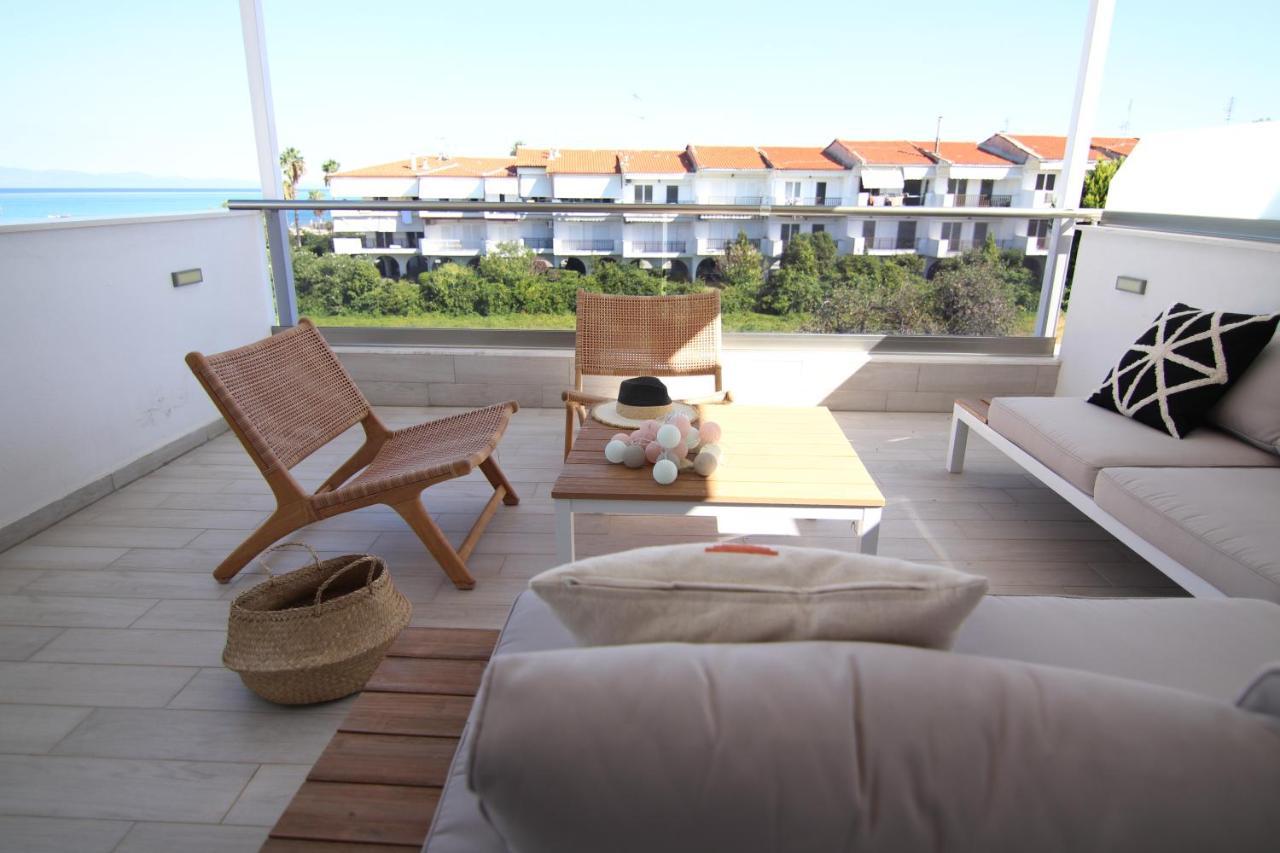 Hanioti Suite Maisonette In Front Of The Sea Екстериор снимка